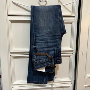 NWT Skinny Jeans w. Leather Details